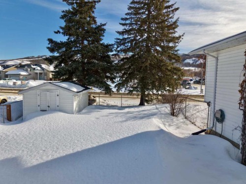 9714 77 Avenue, Peace River, AB - Outdoor