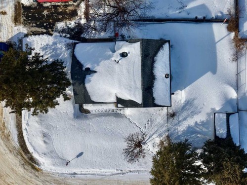 9714 77 Avenue, Peace River, AB - Outdoor