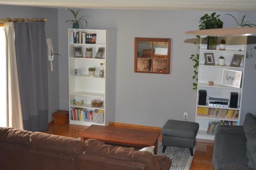 9714 77 Avenue, Peace River, AB - Indoor Photo Showing Living Room