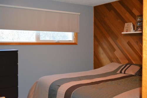 9714 77 Avenue, Peace River, AB - Indoor Photo Showing Bedroom