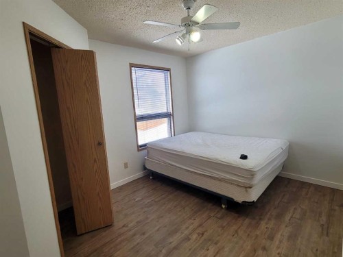 7110 99A Street, Peace River, AB - Indoor Photo Showing Bedroom
