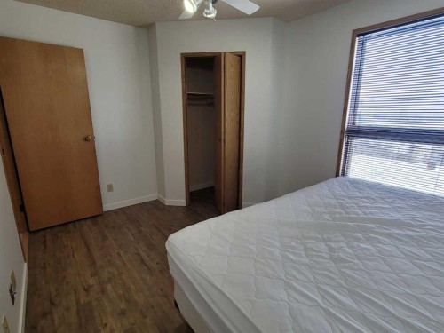 7110 99A Street, Peace River, AB - Indoor Photo Showing Bedroom