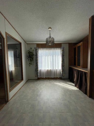 10508 98 Avenue, High Level, AB - Indoor Photo Showing Other Room