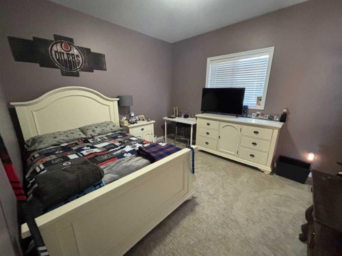 11111 99 Street, Peace River, AB - Indoor Photo Showing Bedroom