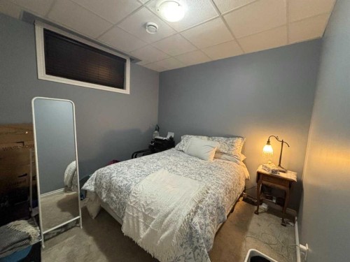 11111 99 Street, Peace River, AB - Indoor Photo Showing Bedroom