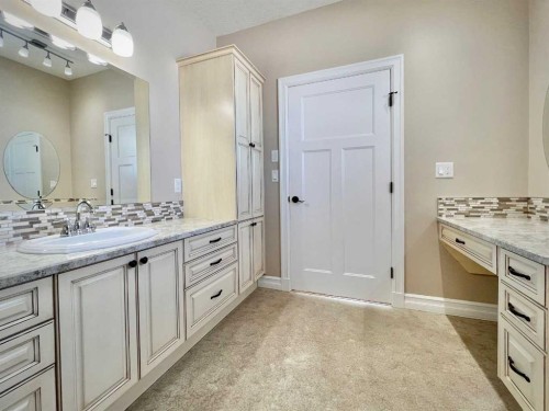 36-1049 Alberta Avenue, Debolt, AB - Indoor Photo Showing Bathroom