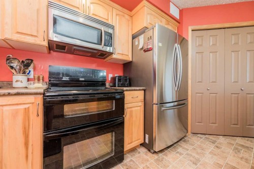 734082B Range Road 51, Sexsmith, AB - Indoor Photo Showing Kitchen