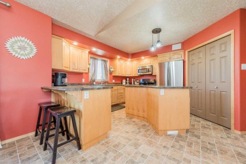 734082B Range Road 51, Sexsmith, AB - Indoor Photo Showing Kitchen
