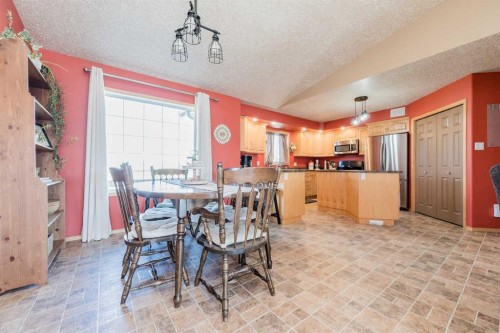 734082B Range Road 51, Sexsmith, AB - Indoor Photo Showing Dining Room