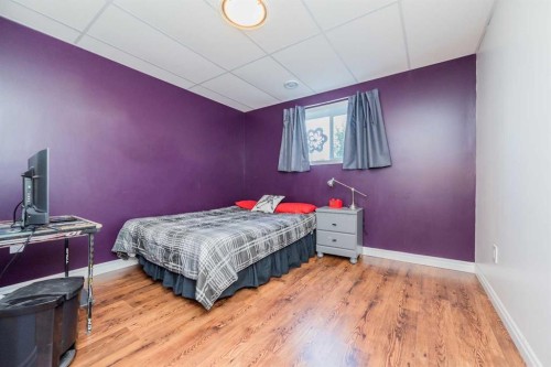 734082B Range Road 51, Sexsmith, AB - Indoor Photo Showing Bedroom