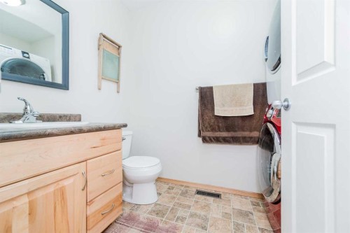 734082B Range Road 51, Sexsmith, AB - Indoor Photo Showing Bathroom