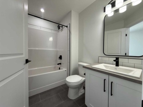 8570 72 Avenue, Grande Prairie, AB - Indoor Photo Showing Bathroom