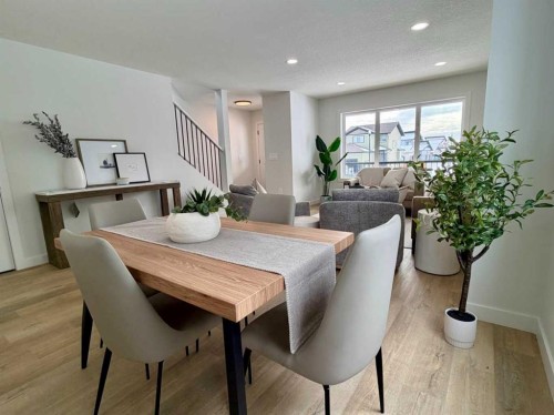 8570 72 Avenue, Grande Prairie, AB - Indoor Photo Showing Dining Room