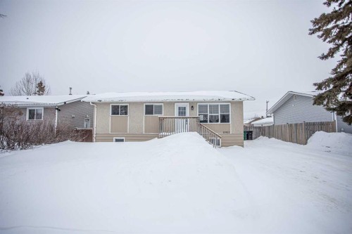 10011 100 Street, High Level, AB - Outdoor