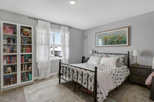 9515B 112 Avenue, Clairmont, AB - Indoor Photo Showing Bedroom