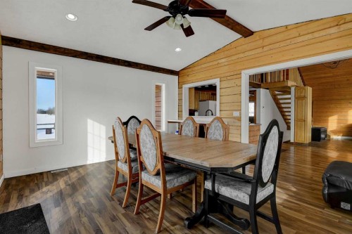 730080 Range Road 32, Teepee Creek, AB - Indoor Photo Showing Dining Room
