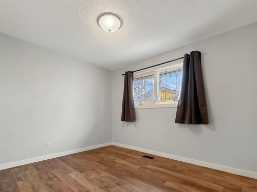 10250 97Th Avenue, Grande Cache, AB - Indoor Photo Showing Other Room