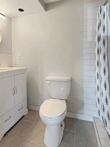10250 97Th Avenue, Grande Cache, AB - Indoor Photo Showing Bathroom