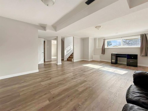 10250 97Th Avenue, Grande Cache, AB - Indoor Photo Showing Living Room