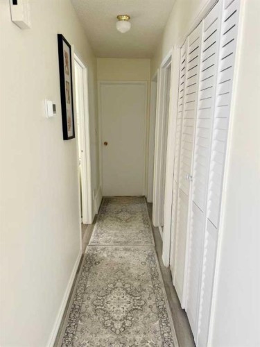 116 Central Avenue Nw, Falher, AB - Indoor Photo Showing Other Room