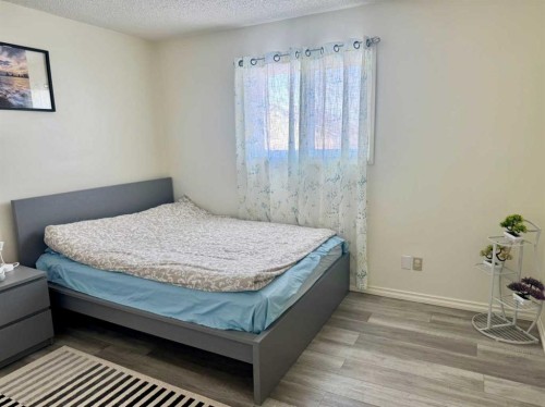 116 Central Avenue Nw, Falher, AB - Indoor Photo Showing Bedroom