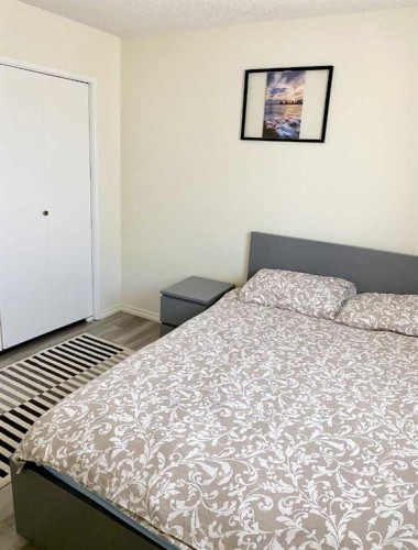 116 Central Avenue Nw, Falher, AB - Indoor Photo Showing Bedroom
