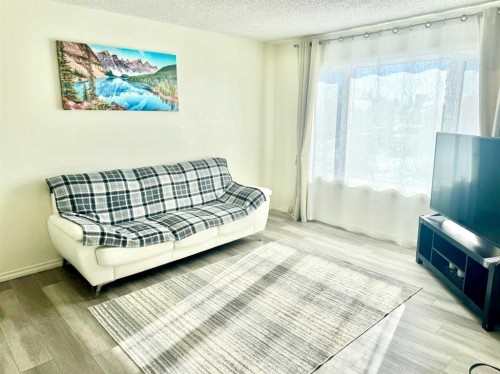 116 Central Avenue Nw, Falher, AB - Indoor