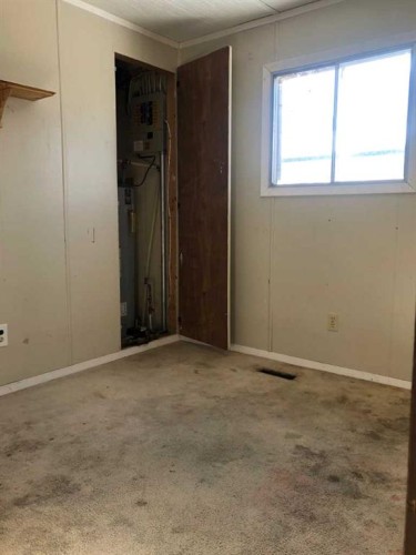 9908 105 Street, High Level, AB - Indoor Photo Showing Other Room