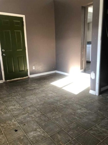 9908 105 Street, High Level, AB - Indoor Photo Showing Other Room