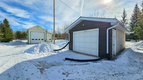 69565 Range Road 65, Grovedale, AB - Outdoor