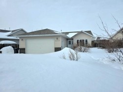 8337 103 Avenue  Peace River, AB T8S 0N2