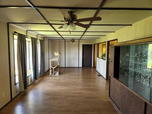 16509 749 Highway, High Prairie, AB - Indoor Photo Showing Other Room
