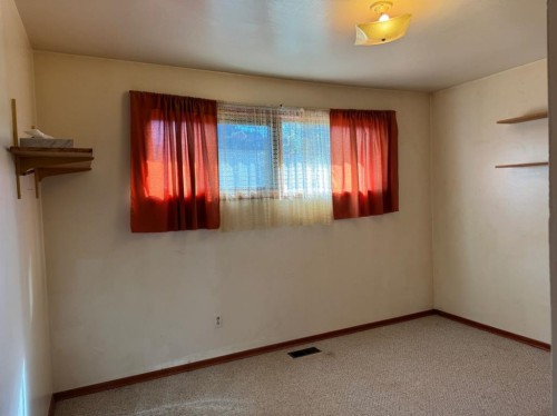 10317 114 Street, Fairview, AB 