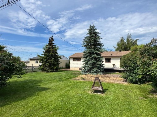 10317 114 Street, Fairview, AB 
