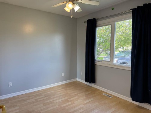 11721 103 Avenue, Fairview, AB - Indoor Photo Showing Other Room