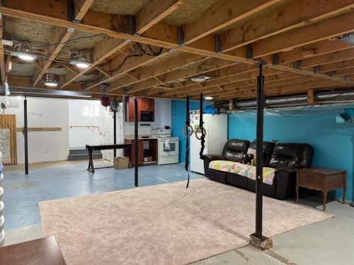 11721 103 Avenue, Fairview, AB - Indoor Photo Showing Basement