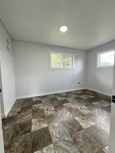 10202 99 Ave, La Crete, AB 