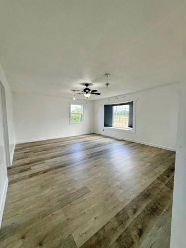 10202 99 Ave, La Crete, AB 