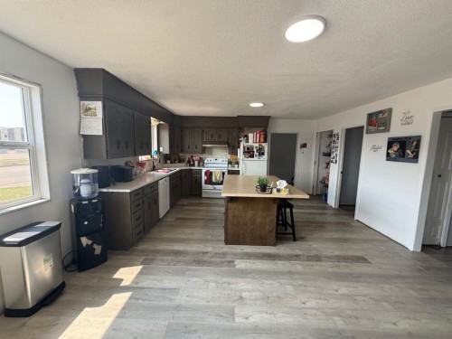 10202 99 Ave, La Crete, AB - Indoor