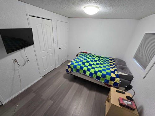 5206 55 Avenue, Grimshaw, AB - Indoor Photo Showing Bedroom