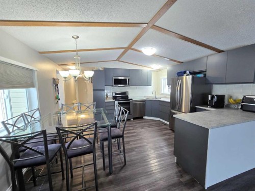 5206 55 Avenue, Grimshaw, AB - Indoor