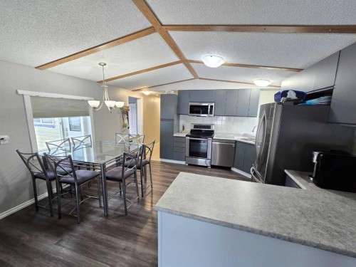 5206 55 Avenue, Grimshaw, AB - Indoor