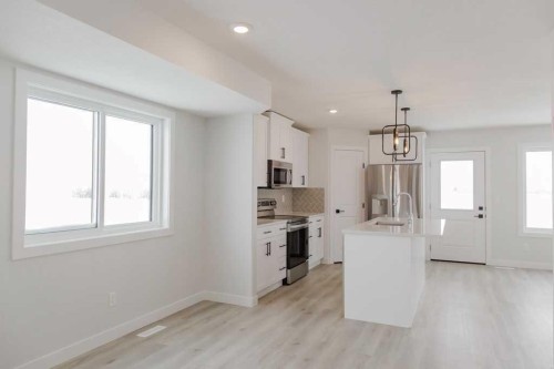 11415 95 Street, Clairmont, AB - Indoor Photo Showing Kitchen