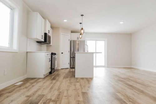 11405 95 Street, Clairmont, AB - Indoor Photo Showing Kitchen
