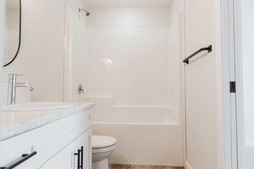 11405 95 Street, Clairmont, AB - Indoor Photo Showing Bathroom