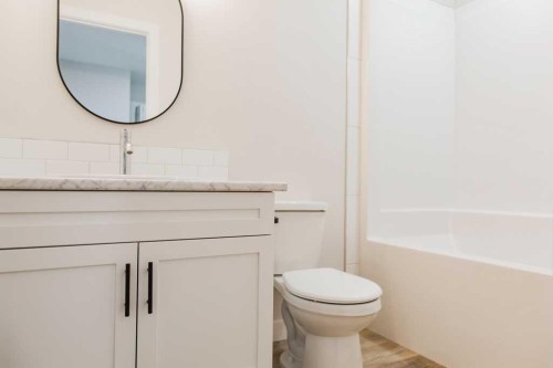 11405 95 Street, Clairmont, AB - Indoor Photo Showing Bathroom