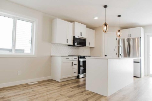 11405 95 Street, Clairmont, AB - Indoor Photo Showing Kitchen With Stainless Steel Kitchen With Upgraded Kitchen