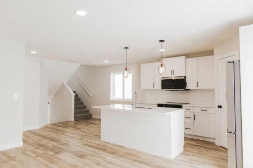 11405 95 Street, Clairmont, AB - Indoor Photo Showing Kitchen With Upgraded Kitchen