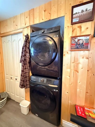 4824 47 Avenue, Spirit River, AB - Indoor Photo Showing Laundry Room