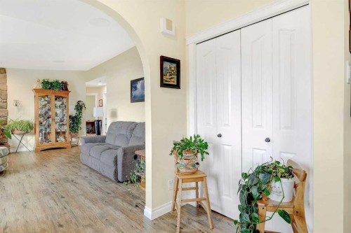 62064A Township Road 730, Clairmont, AB - Indoor Photo Showing Living Room
